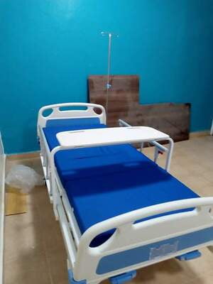 Hospital Bed Double Crank with Castors & Drip Stand