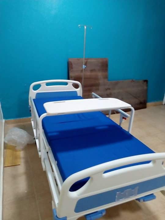 Hospital Bed Double Crank with Castors & Drip Stand